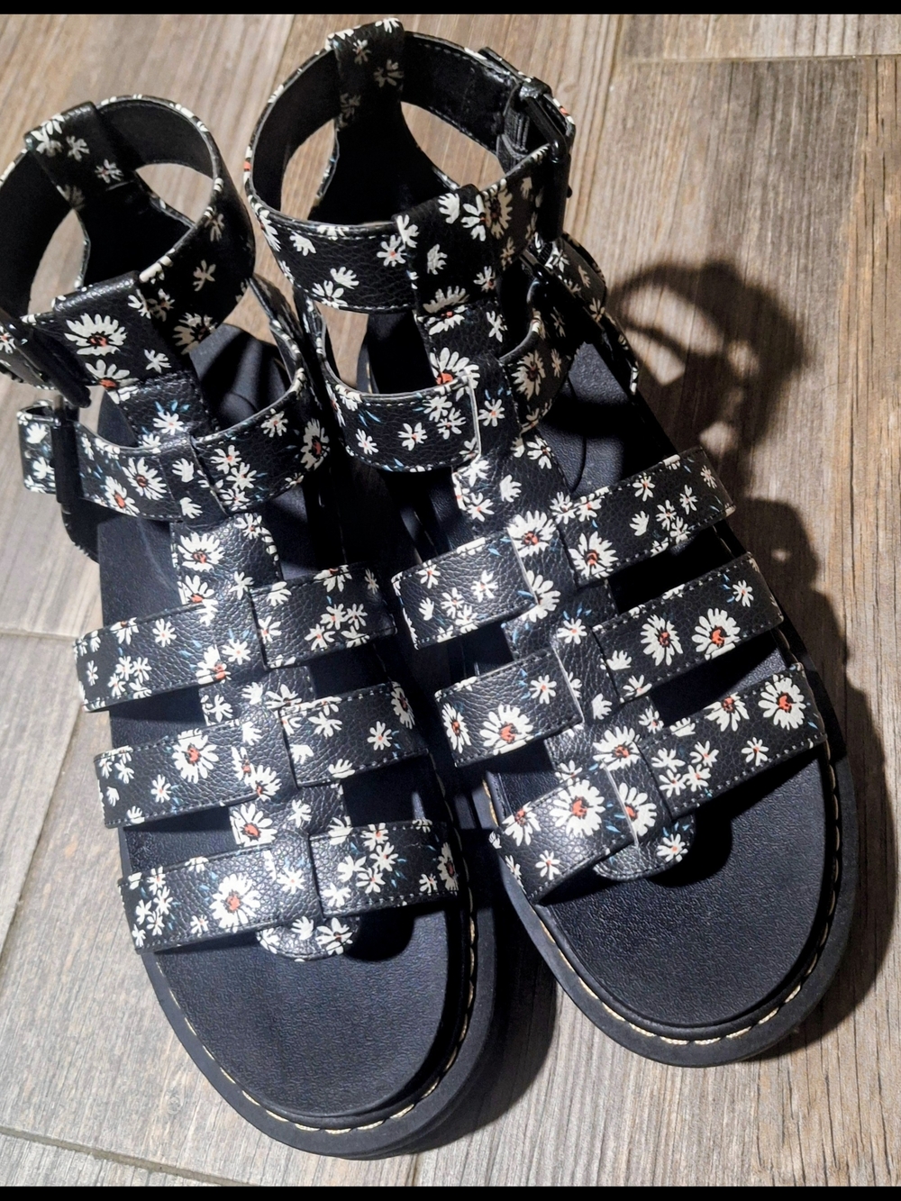 Women’s Black Floral Strappy Gladiator Unionbay Sandals